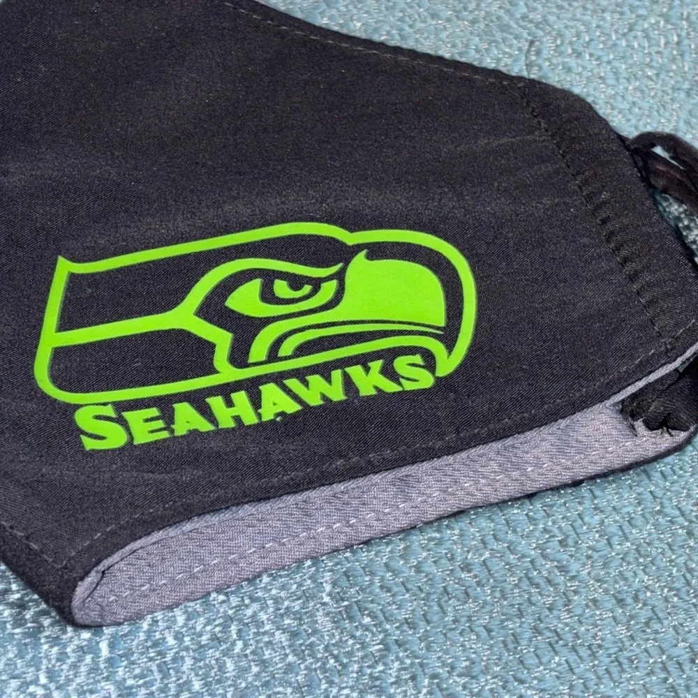 Seattle Seahawks Solid Big Logo Face Cover Reusable Mask. Adult Size | BLK/GRN |